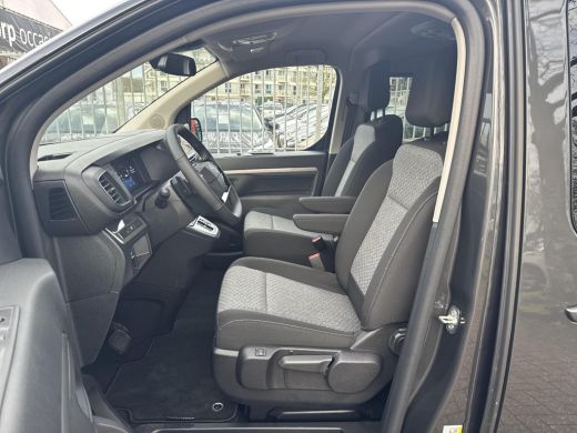 Toyota ProAce 8-Persoons Dynamic 75 kWh | 06-10141018 Voor meer informatie ActivLease financial lease