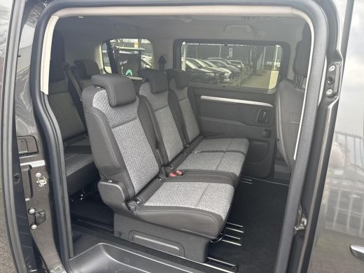 Toyota ProAce 8-Persoons Dynamic 75 kWh | 06-10141018 Voor meer informatie ActivLease financial lease