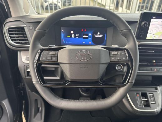 Toyota ProAce 8-Persoons Dynamic 75 kWh | 06-10141018 Voor meer informatie ActivLease financial lease