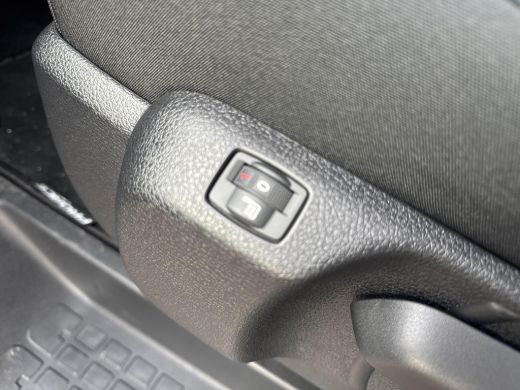 Toyota ProAce 8-Persoons Dynamic 75 kWh | 06-10141018 Voor meer informatie ActivLease financial lease