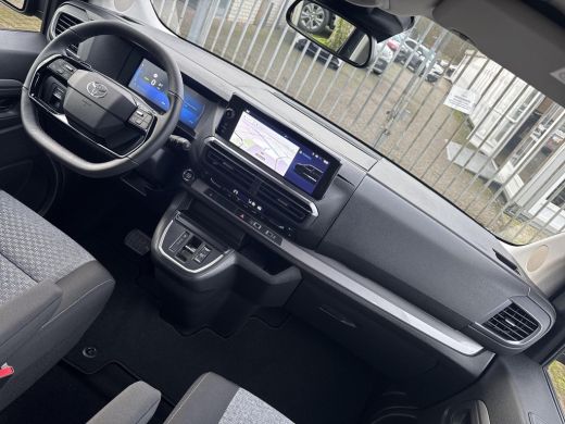 Toyota ProAce 8-Persoons Dynamic 75 kWh | 06-10141018 Voor meer informatie ActivLease financial lease