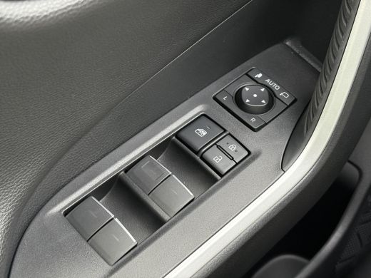 Toyota RAV4 2.5 Hybrid Dynamic Ultimate **LEDER BEKLEED/ STOEL EN STUURWIELVERWARMING/ PARKEERSENSOREN/ ELEKT... ActivLease financial lease