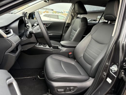 Toyota RAV4 2.5 Hybrid Dynamic Ultimate **LEDER BEKLEED/ STOEL EN STUURWIELVERWARMING/ PARKEERSENSOREN/ ELEKT... ActivLease financial lease