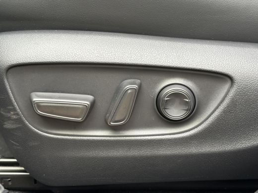 Toyota RAV4 2.5 Hybrid Dynamic Ultimate **LEDER BEKLEED/ STOEL EN STUURWIELVERWARMING/ PARKEERSENSOREN/ ELEKT... ActivLease financial lease