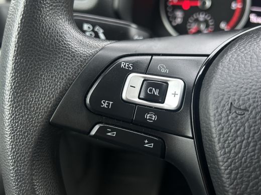 Volkswagen Crafter 2.0 TDI 141 PK DSG AUTOMAAT HIGHLINE+ / LED KOPLAMPEN / L3H3 / 3.000 KG AHG / 270 A DEUREN / AIRC... ActivLease financial lease