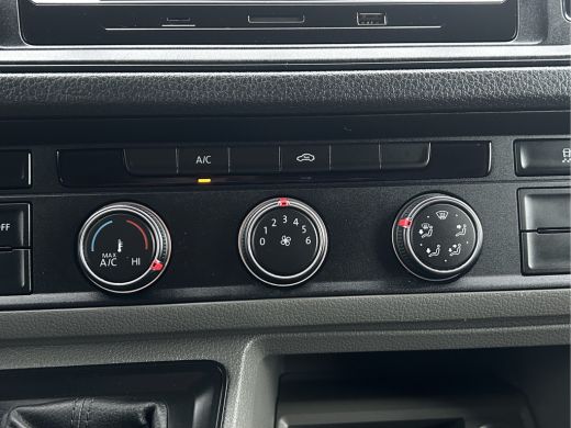 Volkswagen Crafter 2.0 TDI 141 PK DSG AUTOMAAT HIGHLINE+ / LED KOPLAMPEN / L3H3 / 3.000 KG AHG / 270 A DEUREN / AIRC... ActivLease financial lease