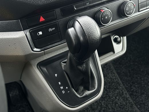 Volkswagen Crafter 2.0 TDI 141 PK DSG AUTOMAAT HIGHLINE+ / LED KOPLAMPEN / L3H3 / 3.000 KG AHG / 270 A DEUREN / AIRC... ActivLease financial lease
