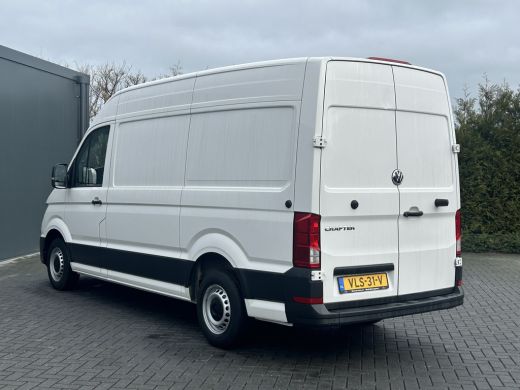 Volkswagen Crafter 2.0 TDI 141 PK DSG AUTOMAAT HIGHLINE+ / LED KOPLAMPEN / L3H3 / 3.000 KG AHG / 270 A DEUREN / AIRC... ActivLease financial lease