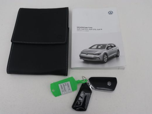 Volkswagen Golf 1.0 eTSI Life | Camera | Carplay | Navigatie | Sfeerverlichting | Parkeerhulp | Adaptive cruise |... ActivLease financial lease