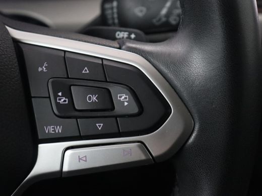 Volkswagen Golf 1.0 eTSI Life | Camera | Carplay | Navigatie | Sfeerverlichting | Parkeerhulp | Adaptive cruise |... ActivLease financial lease