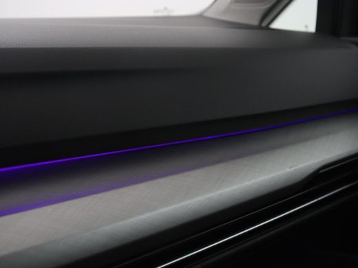 Volkswagen Golf 1.0 eTSI Life | Camera | Carplay | Navigatie | Sfeerverlichting | Parkeerhulp | Adaptive cruise |... ActivLease financial lease