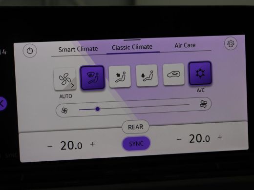 Volkswagen Golf 1.0 eTSI Life | Camera | Carplay | Navigatie | Sfeerverlichting | Parkeerhulp | Adaptive cruise |... ActivLease financial lease