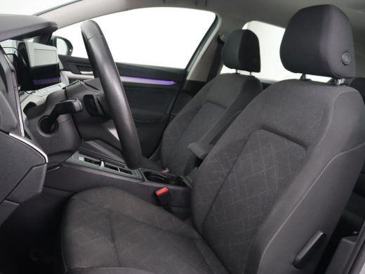 Volkswagen Golf 1.0 eTSI Life | Camera | Carplay | Navigatie | Sfeerverlichting | Parkeerhulp | Adaptive cruise |... ActivLease financial lease