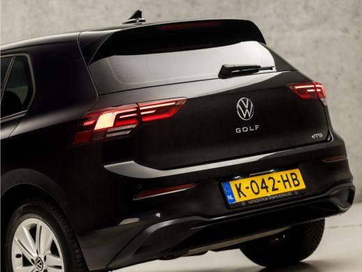 Volkswagen Golf 1.0 eTSI Sport Automaat (APPLE CARPLAY, GROOT NAVI, MEMORY SEATS, CAMERA, ALCANTARA, SPORTSTOELEN... ActivLease financial lease