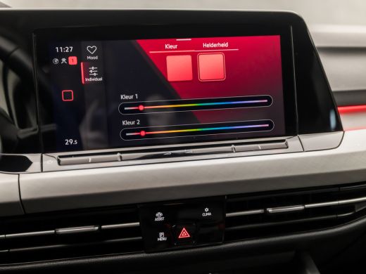 Volkswagen Golf 1.0 eTSI Sport Automaat (APPLE CARPLAY, GROOT NAVI, MEMORY SEATS, CAMERA, ALCANTARA, SPORTSTOELEN... ActivLease financial lease