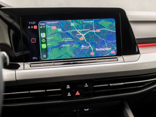 Volkswagen Golf 1.0 eTSI Sport Automaat (APPLE CARPLAY, GROOT NAVI, MEMORY SEATS, CAMERA, ALCANTARA, SPORTSTOELEN... ActivLease financial lease