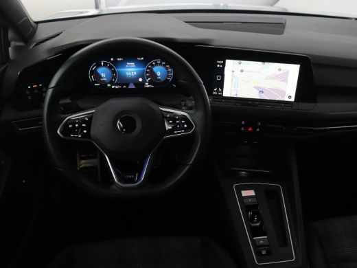 Volkswagen Golf 1.4 eHybrid GTE | Stoelverarming | Trekhaak | Carplay | Adaptive cruise | 18'' | Sportstoelen | N... ActivLease financial lease