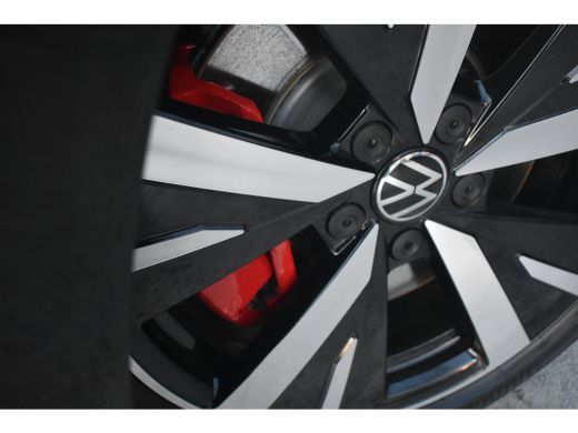 Volkswagen Golf 1.5 eHybrid GTE 272PK | TREKHAAK | STOELVERW. | HEAD-UP | CAMERA ACHTER | KEYLESS ENTREE | ADAPT... ActivLease financial lease