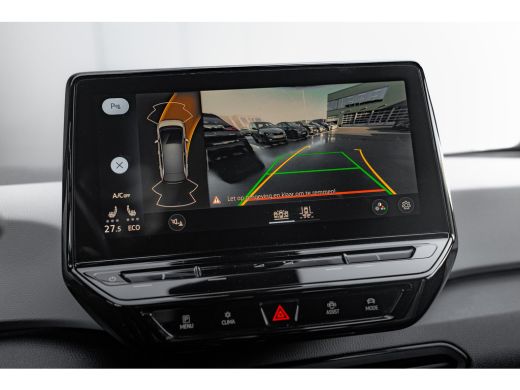 Volkswagen ID.3 First Plus 58 kWh | Achteruitrijcamera | Stoel/Stuurverwarming | IQ. Light | ActivLease financial lease