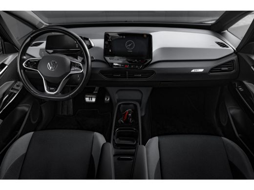 Volkswagen ID.3 First Plus 58 kWh | Achteruitrijcamera | Stoel/Stuurverwarming | IQ. Light | ActivLease financial lease