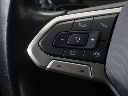 Volkswagen Passat 1.5 TSI R-Line | Panoramadak | Trekhaak | Matrix LED | Stoelverwarming | Adaptive cruise | Leder/... ActivLease financial lease