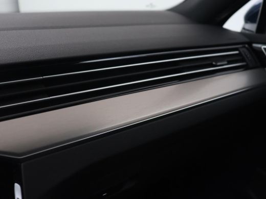 Volkswagen Passat 1.5 TSI R-Line | Panoramadak | Trekhaak | Matrix LED | Stoelverwarming | Adaptive cruise | Leder/... ActivLease financial lease