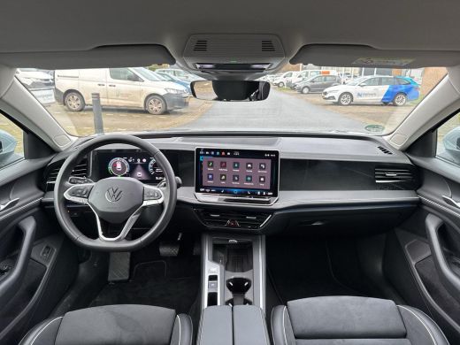 Volkswagen Passat Variant 1.5 eHybrid Business | Trekhaak | ACC | HUD | Stoelverwarming | PHEV | ActivLease financial lease