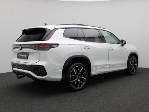 Volkswagen Tayron 1.5 eHybrid R-Line Edition 272PK DSG Pano-Schuifdak, Trekhaak, Black Style, Lederen Bekleding, Ha... ActivLease financial lease