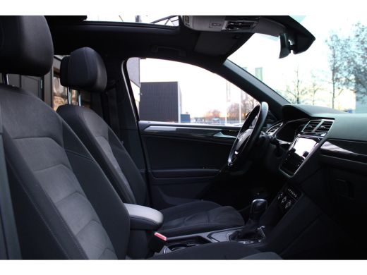 Volkswagen Tiguan Allspace 1.5 TSI Highline Business R | BTW | PANO | HUD | CAMERA | ACC | STOELVERWARMING | ActivLease financial lease