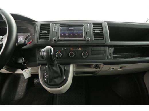 Volkswagen Transporter 2.0 TDI 150PK L1H1 | Automaat | Airco | Cruise | Camera | Carplay | 3-Zits | 2xSchuifdeur | Trekh... ActivLease financial lease