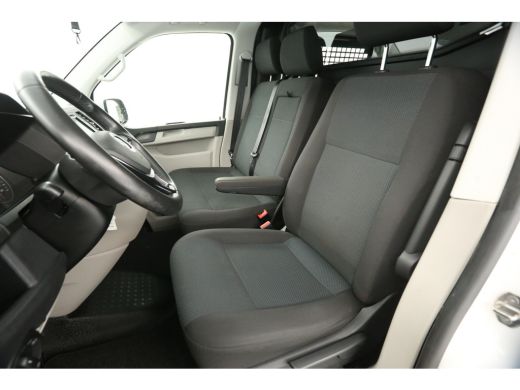 Volkswagen Transporter 2.0 TDI 150PK L1H1 | Automaat | Airco | Cruise | Camera | Carplay | 3-Zits | 2xSchuifdeur | Trekh... ActivLease financial lease