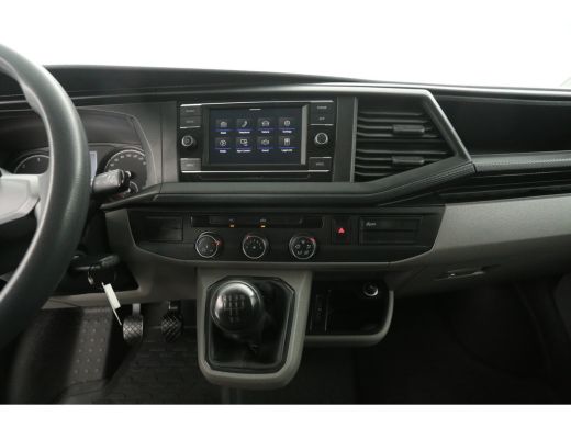 Volkswagen Transporter 2.0 TDI L1H1 | Airco | 3-Zits | Camera | Cruise | Trekh. | Carplay ActivLease financial lease