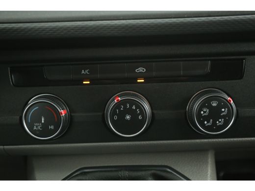 Volkswagen Transporter 2.0 TDI L1H1 | Airco | 3-Zits | Camera | Cruise | Trekh. | Carplay ActivLease financial lease