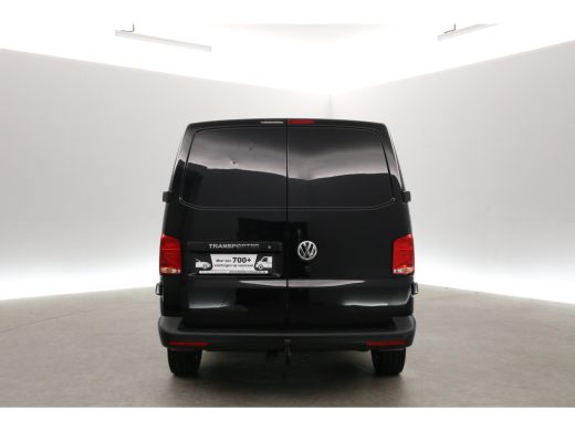 Volkswagen Transporter 2.0 TDI L1H1 | Airco | 3-Zits | Camera | Cruise | Trekh. | Carplay ActivLease financial lease