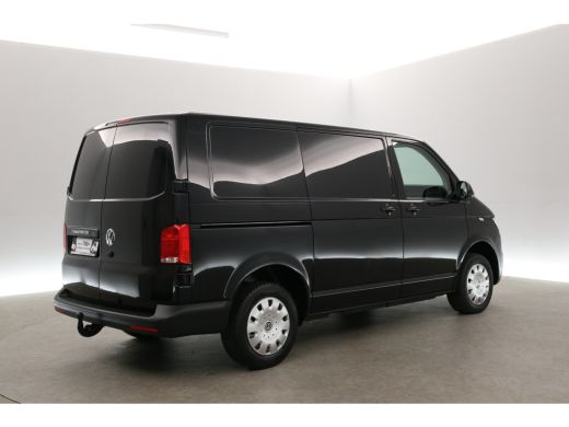 Volkswagen Transporter 2.0 TDI L1H1 | Airco | 3-Zits | Camera | Cruise | Trekh. | Carplay ActivLease financial lease