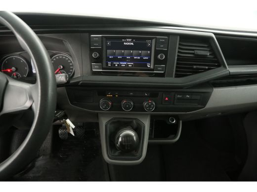 Volkswagen Transporter 2.0 TDI L2H1 150PK | Airco | Cruise | Carplay | 3-Zits | Trekh. | Parkeersens. | Stoelverw. ActivLease financial lease