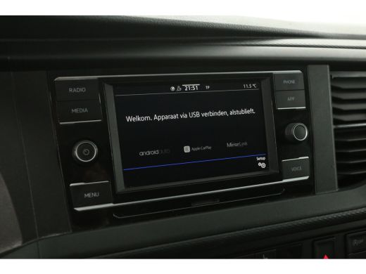 Volkswagen Transporter 2.0 TDI L2H1 150PK | Airco | Cruise | Carplay | 3-Zits | Trekh. | Parkeersens. | Stoelverw. ActivLease financial lease