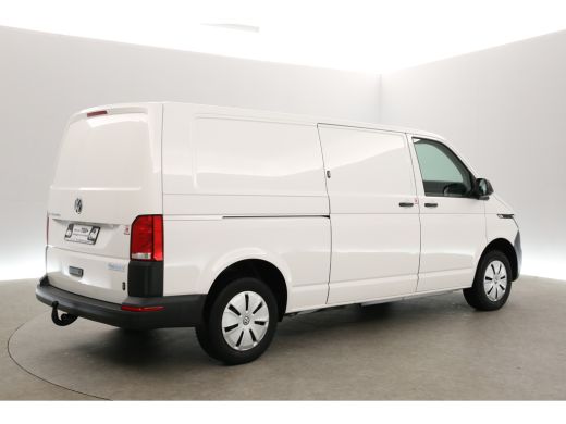 Volkswagen Transporter 2.0 TDI L2H1 150PK | Airco | Cruise | Carplay | 3-Zits | Trekh. | Parkeersens. | Stoelverw. ActivLease financial lease