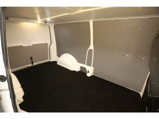 Volkswagen Transporter 2.0 TDI L2H1 150PK | Airco | Cruise | Carplay | 3-Zits | Trekh. | Parkeersens. | Stoelverw. ActivLease financial lease