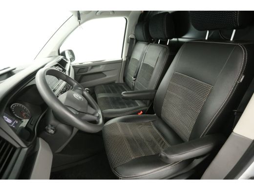 Volkswagen Transporter 2.0 TDI L2H1 150PK | Airco | Cruise | Carplay | 3-Zits | Trekh. | Parkeersens. | Stoelverw. ActivLease financial lease