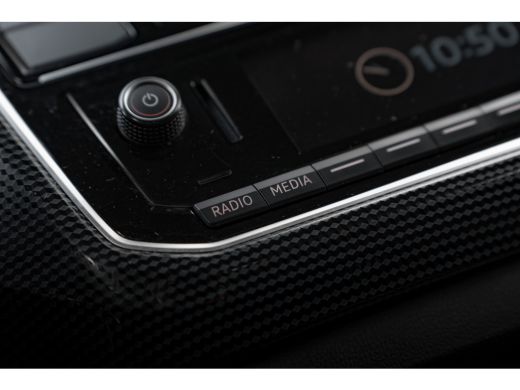 Volkswagen up! 1.0 | Clima | Achteruitrijcamera | 5 Deurs | Led | Cruise Control | ActivLease financial lease