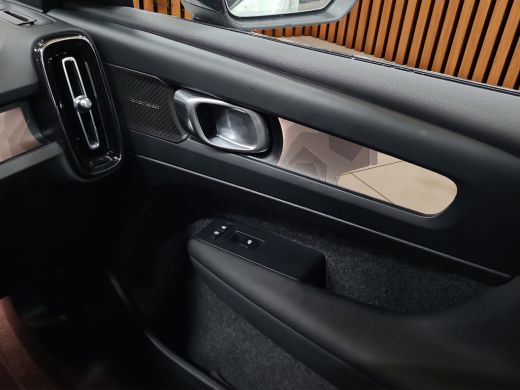 Volvo  EX40 Single Motor Extended Range Ultra 82 kWh 360 cam harman&kardon Trekhaak ActivLease financial lease