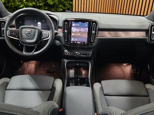 Volvo  EX40 Single Motor Extended Range Ultra 82 kWh 360 cam harman&kardon Trekhaak ActivLease financial lease