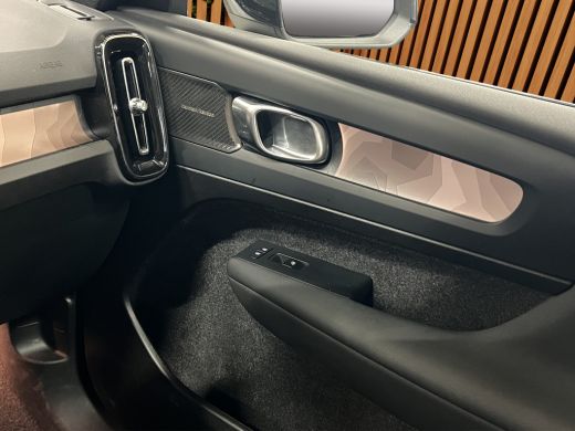 Volvo  EX40 Single Motor Extended Range Ultra 82 kWh 360 cam Leder Trekhaak ActivLease financial lease