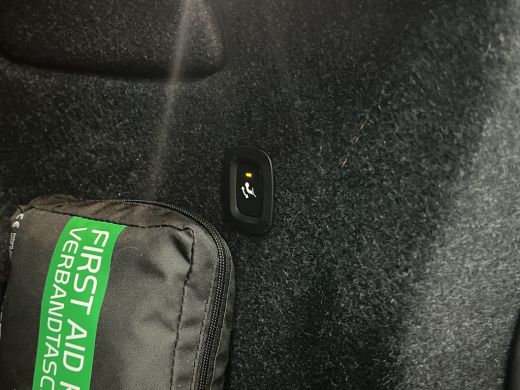 Volvo  EX40 Single Motor Extended Range Ultra 82 kWh 360 cam Leder Trekhaak ActivLease financial lease