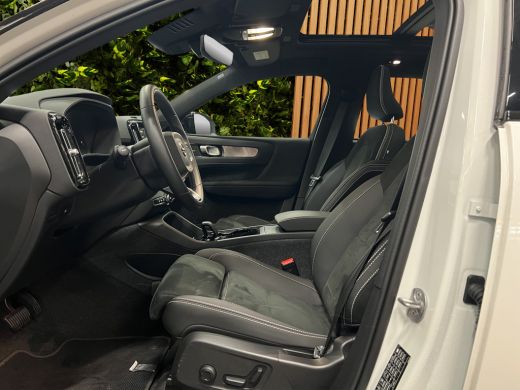 Volvo  EX40 Single Motor Extended Range Ultra 82 kWh 360 cam Leder Trekhaak ActivLease financial lease