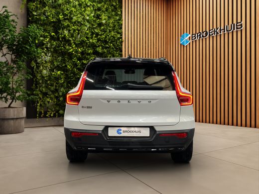 Volvo  EX40 Single Motor Extended Range Ultra 82 kWh 360 cam Leder Trekhaak ActivLease financial lease