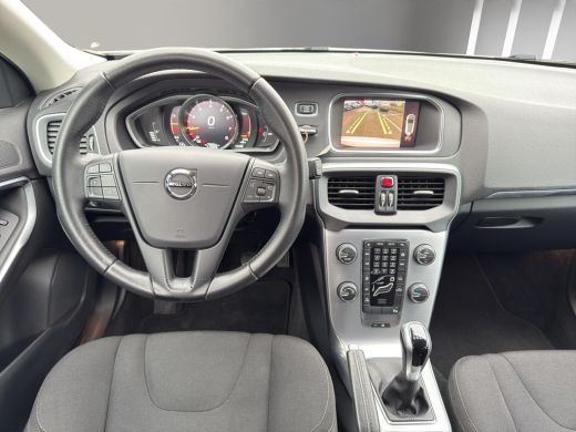 Volvo  V40 2.0 T2 Kinetic | Camera + Sensoren | Navigatie | L.M.Velg | 17"Velg | Led koplampen | ActivLease financial lease
