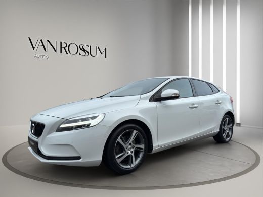Volvo  V40 2.0 T2 Kinetic | Camera + Sensoren | Navigatie | L.M.Velg | 17"Velg | Led koplampen | ActivLease financial lease