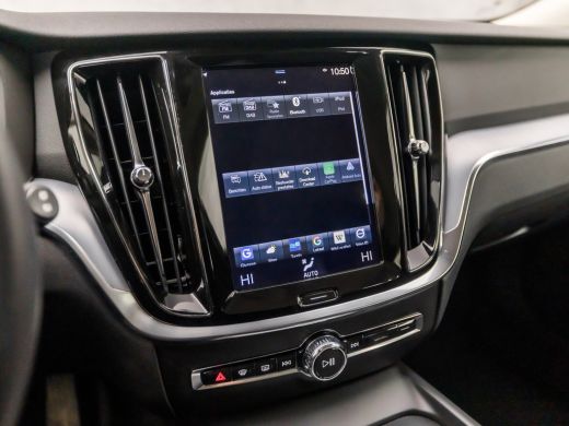 Volvo  V60 2.0 B3 Sport 177Pk Automaat (APPLE CARPLAY, GROOT NAVI, TREKHAAK, ADAPTIVE CRUISE, SPORTSTOELEN, ... ActivLease financial lease